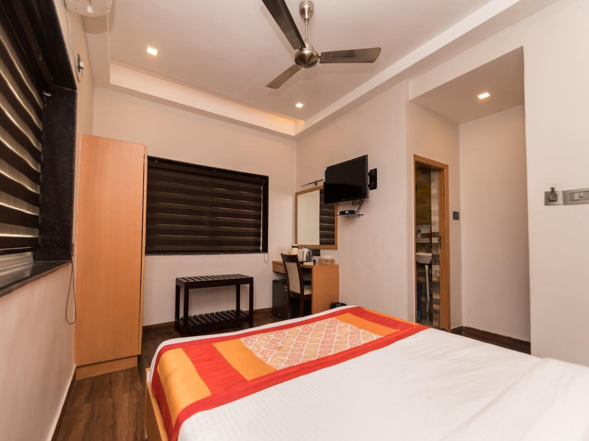 Oyo 3363 Near Sarat Bose Road Hotell Calcutta Exteriör bild