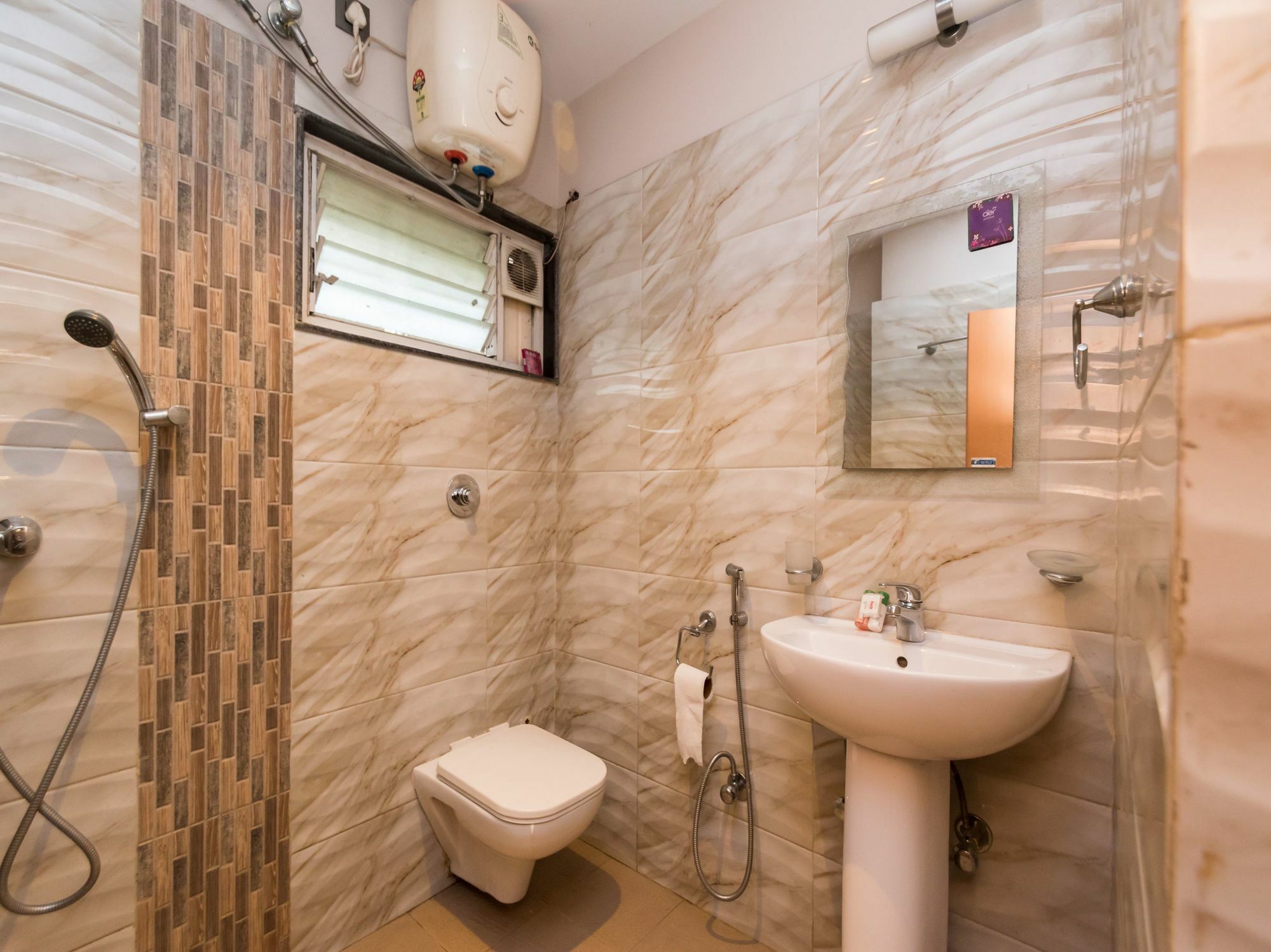 Oyo 3363 Near Sarat Bose Road Hotell Calcutta Exteriör bild
